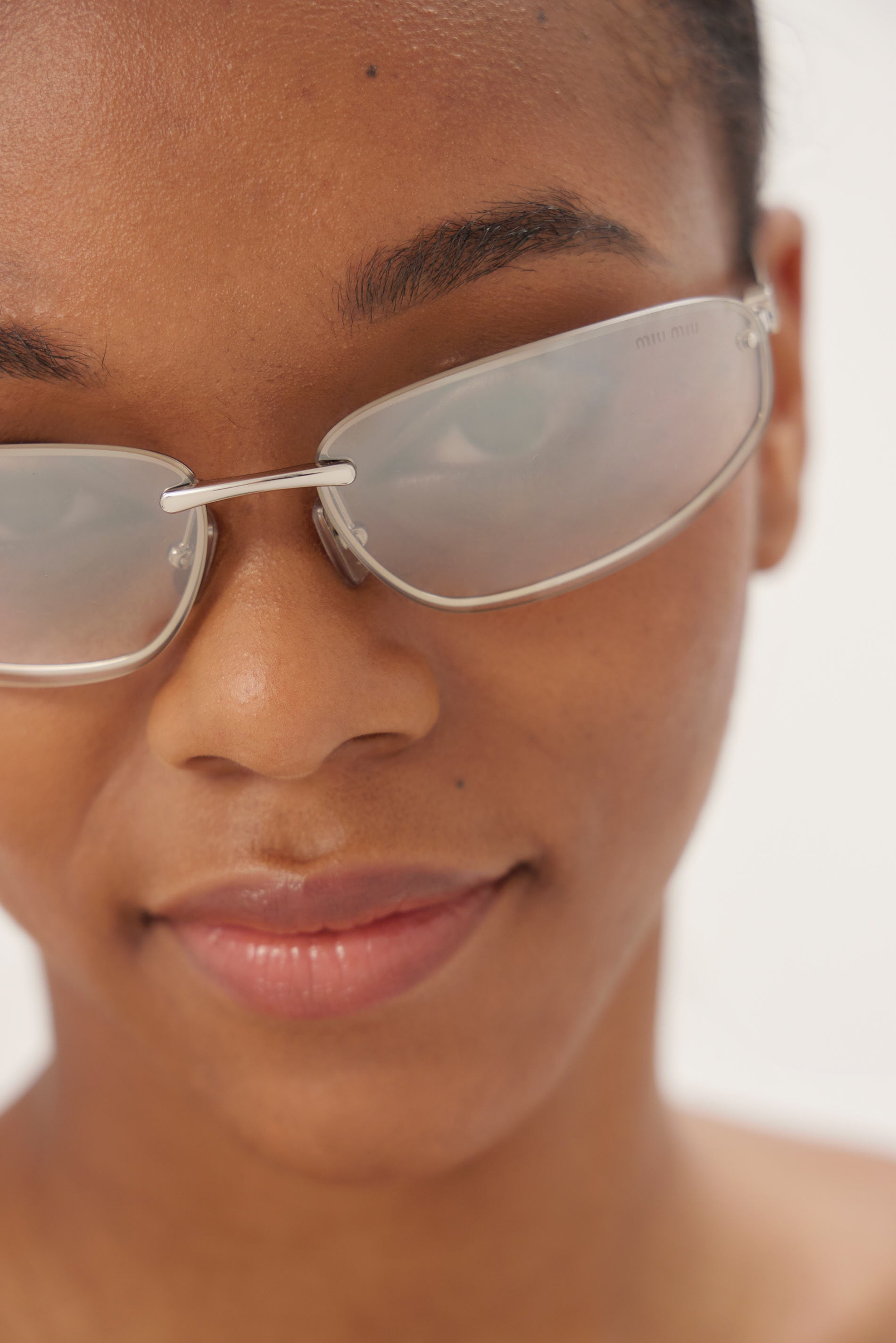 Gafas de sol de carreras plateadas Miu Miu 0MU A50S 1BC8H1
