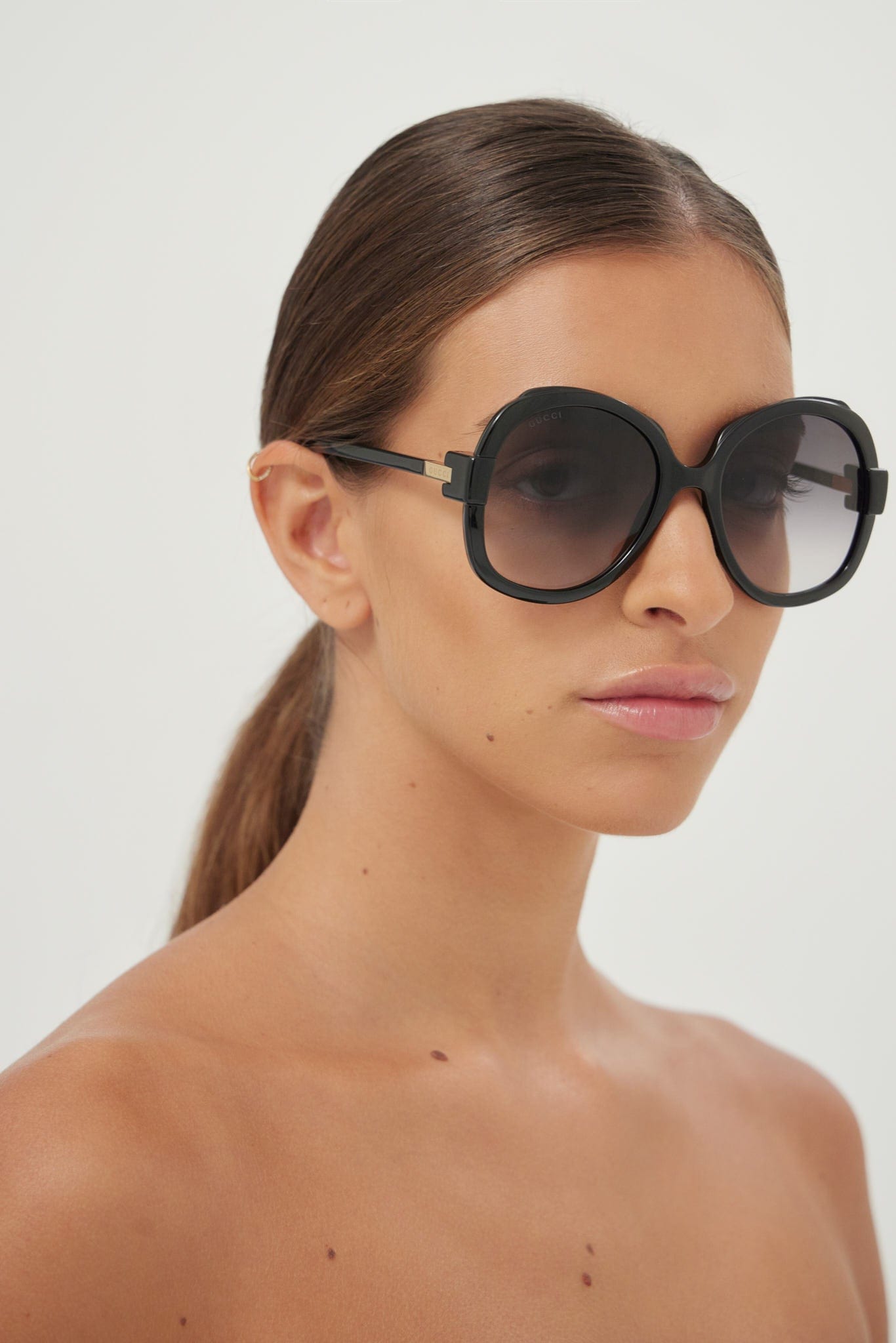 Gucci black round shape sunglasses - Eyewear Club
