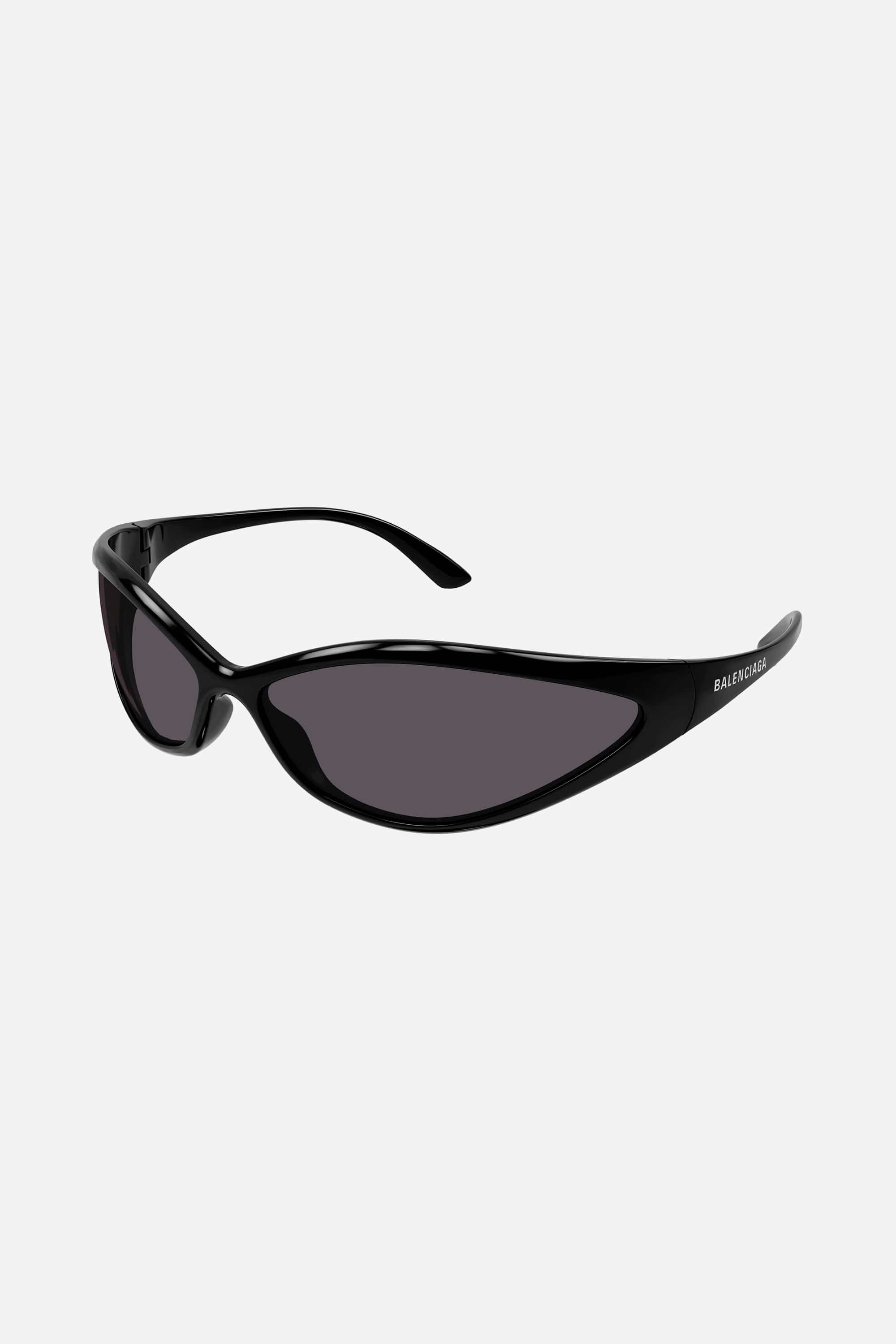 Balenciaga 90S oval sunglasses in black - Eyewear Club