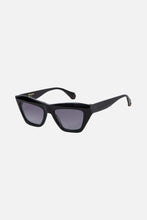 Load image into Gallery viewer, Gigi Studios cat-eye black bold sunglasses
