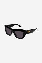 Load image into Gallery viewer, Bottega Veneta black cat eye geometrical sunglasses
