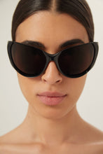 Load image into Gallery viewer, Balenciaga black wrap around sunglasses - Eyewear Club

