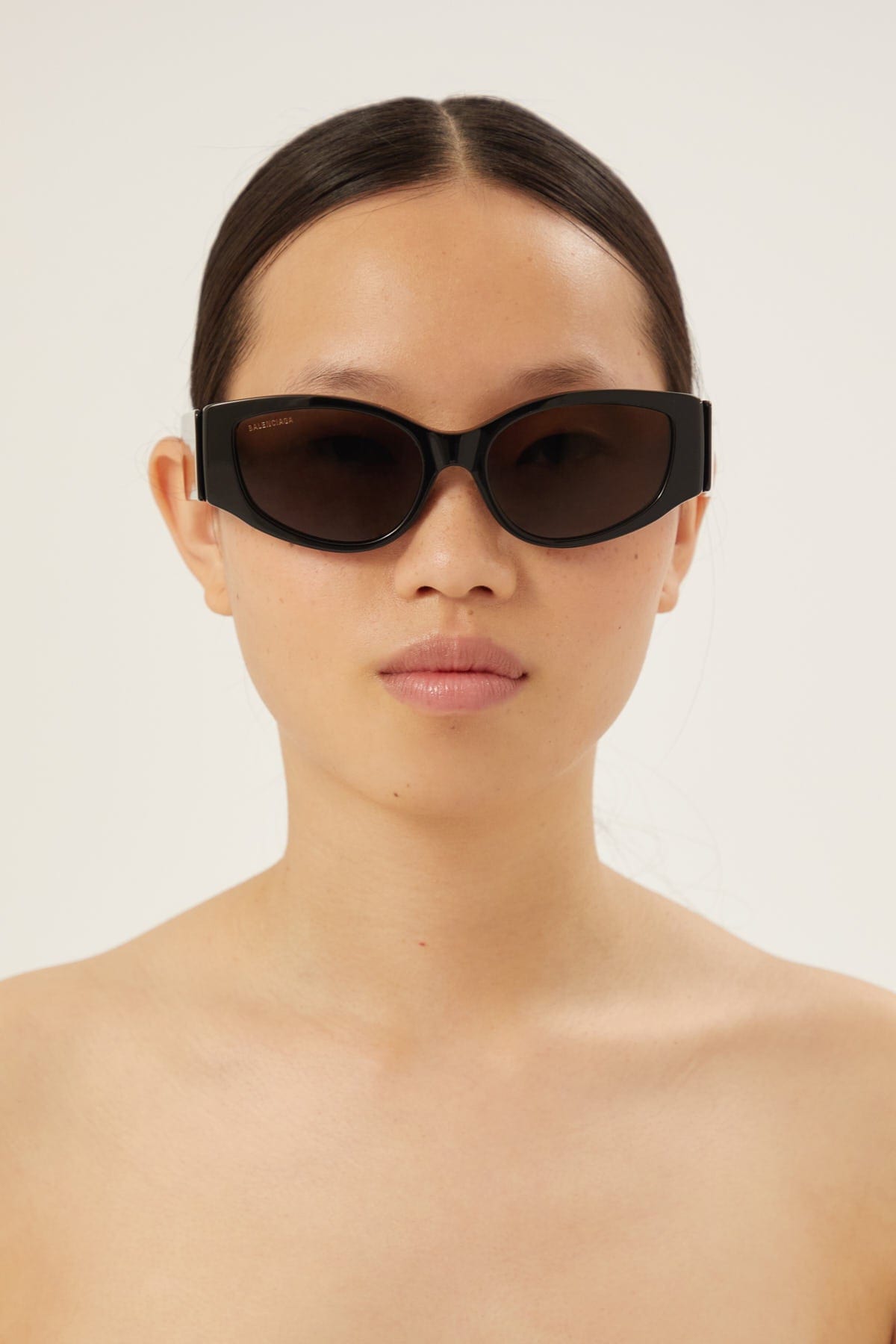 Balenciaga chunky black sunglasses - Eyewear Club