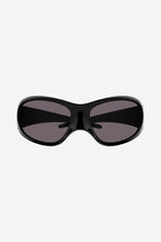 Load image into Gallery viewer, Balenciaga Skin XXL Cat sunglasses in black - Eyewear Club
