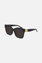 Load image into Gallery viewer, Balenciaga squared femenine black sunglasses with BB folding - Eyewear Club
