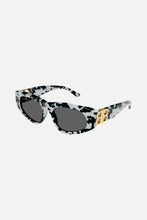 Load image into Gallery viewer, Balenciaga zebra cat-eye BB sunglasses - Eyewear Club
