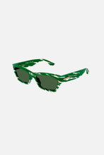 Load image into Gallery viewer, Bottega Veneta green squared sunglasses - Eyewear Club
