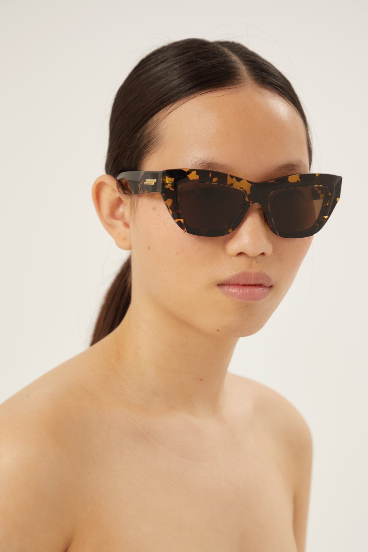Bottega Veneta havana cat eye geometrical sunglasses - Eyewear Club