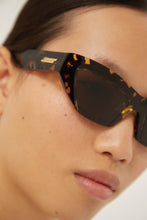 Load image into Gallery viewer, Bottega Veneta havana micro cat eye sunglasses - Eyewear Club
