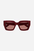 Load image into Gallery viewer, Bottega Veneta squared bold burgundy sunglasses - Eyewear Club
