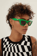 Load image into Gallery viewer, Bottega Veneta squared cat eye green sunglasses - Eyewear Club
