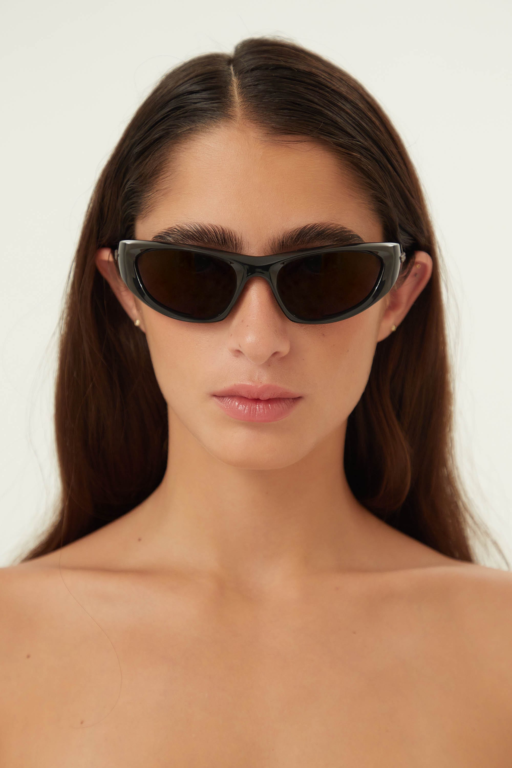 Bottega Veneta wrap around black sunglasses - Eyewear Club