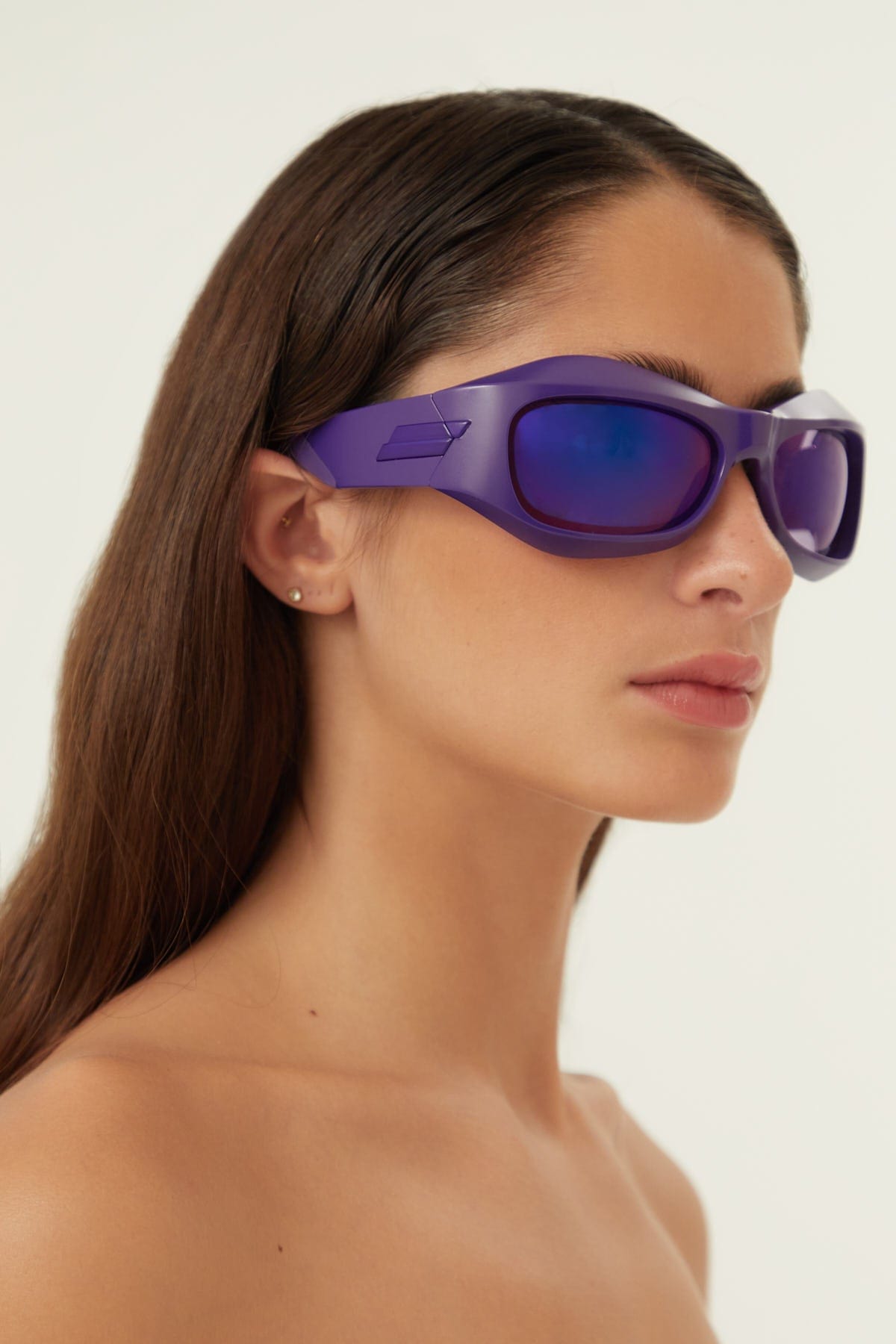 Bottega Veneta wrap around purple sunglasses - Eyewear Club