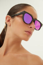 Load image into Gallery viewer, Gucci black sporty sunglasses - Eyewear Club
