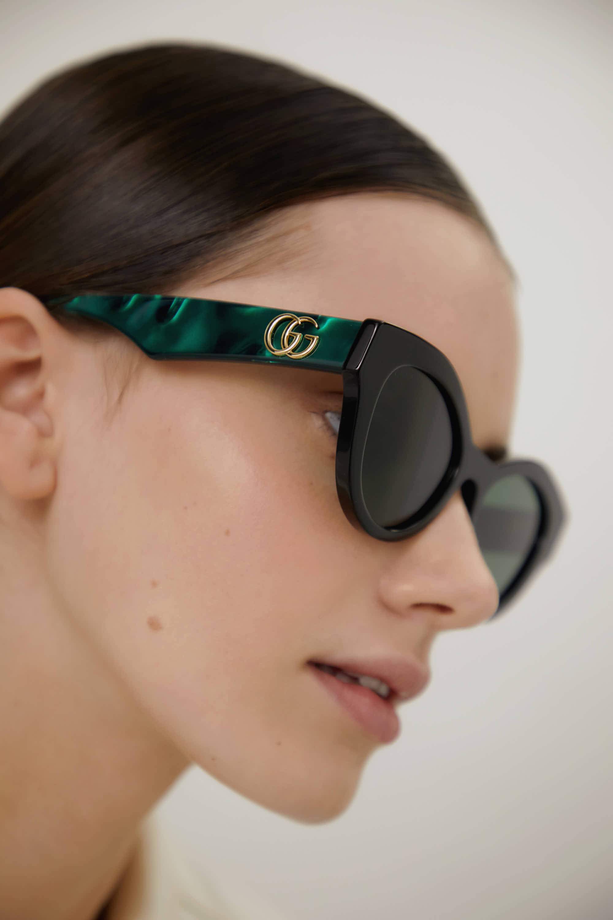 Gucci cat eye black and green sunglasses - Eyewear Club