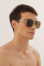 Load image into Gallery viewer, Gucci oversize caravan shape sunglasses - Eyewear Club
