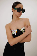 Load image into Gallery viewer, Gucci GG0956S oversized black and green sunglasses with maxi logo
