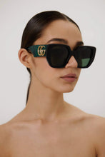Load image into Gallery viewer, Gucci GG0956S oversized black and green sunglasses with maxi logo
