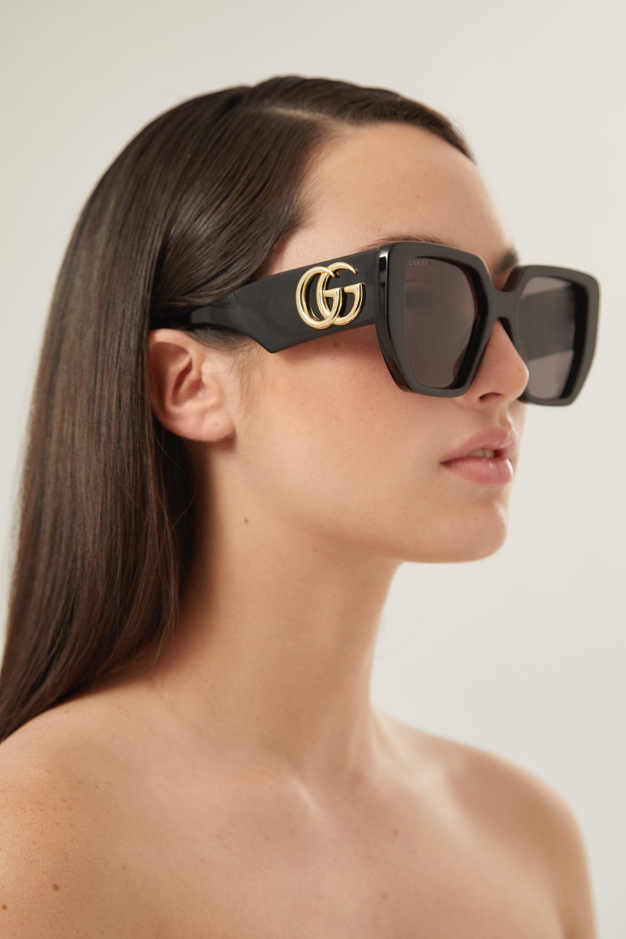 Gucci oversized black sunglasses with maxi logo - Eyewear Club