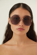 Load image into Gallery viewer, Gucci overzized rimless sunglasses - Eyewear Club
