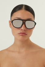 Load image into Gallery viewer, Gucci pilot sporty sunglasses in black - Eyewear Club
