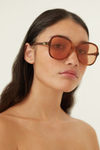 Load image into Gallery viewer, Gucci vintage look round sunglasses - Eyewear Club
