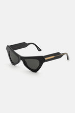 Load image into Gallery viewer, Marni cat-eye black sunglasses - Eyewear Club
