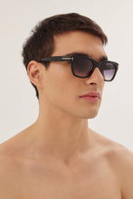 Load image into Gallery viewer, Tom Ford classic black sunglasses - Eyewear Club
