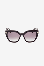 Load image into Gallery viewer, Tom Ford femenine black cat eye sunglasses - Eyewear Club
