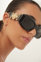 Load image into Gallery viewer, Versace biggie bold oval sunglasses in black with iconic jellyfish - Eyewear Club
