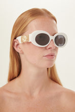 Load image into Gallery viewer, Versace biggie oval sunglasses in white with iconic jellyfish - Eyewear Club
