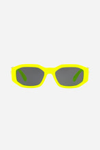 Load image into Gallery viewer, Versace biggie sunglasses in yellow with iconic jellyfish - Eyewear Club
